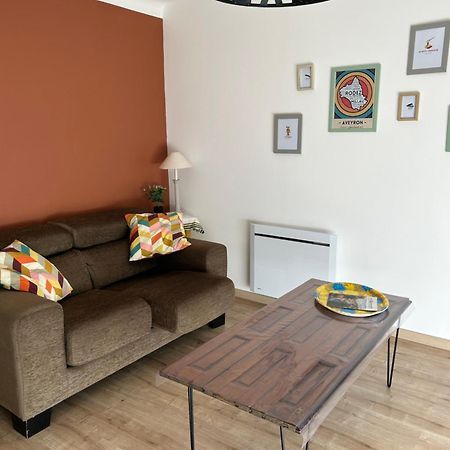 Les Plantades Aveyronnaises Apartment Saint-Georges-de-Luzençon Екстериор снимка