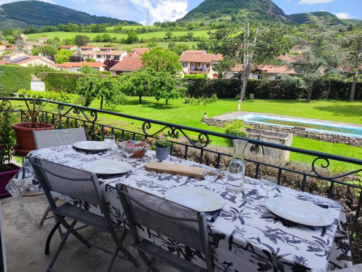 Les Plantades Aveyronnaises Apartment Saint-Georges-de-Luzençon Екстериор снимка