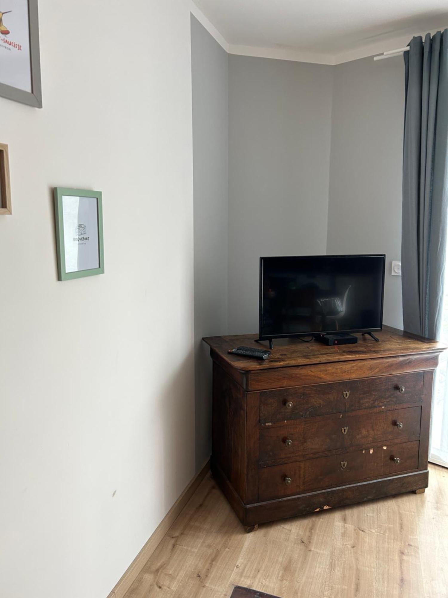 Les Plantades Aveyronnaises Apartment Saint-Georges-de-Luzençon Екстериор снимка